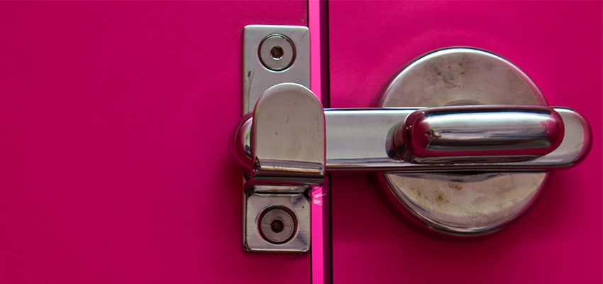 Childproof Gate Lock in Marysville, California