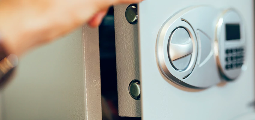 Fingerprint Safe Openers in Marysville, CA
